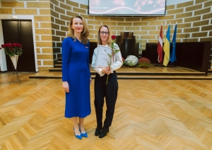 Arita Klagiša ar tieslietu ministri Inesi Lībiņu - Egneri un valsts sekretāru Mihailu Papsujeviču