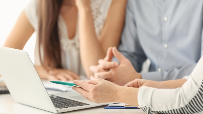 Ilustratīvs attēls par iespējām saņemt sertificēta maksātnesp'jeas procesa administratora bezmaksas konsultāciju